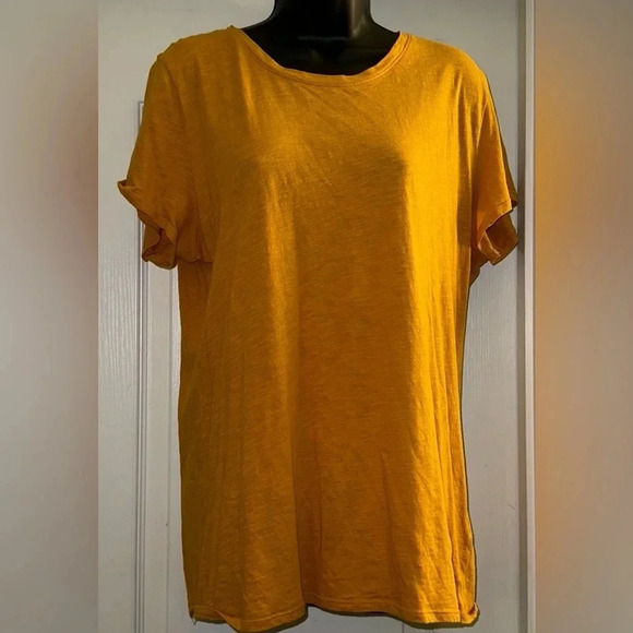 Pink Victoria’s Secret Short Sleeve Tee - Picture 1 of 4